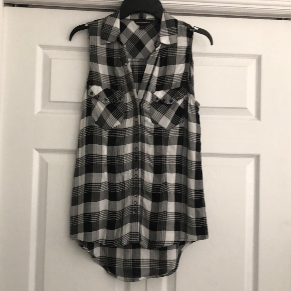 Sleeveless flannel